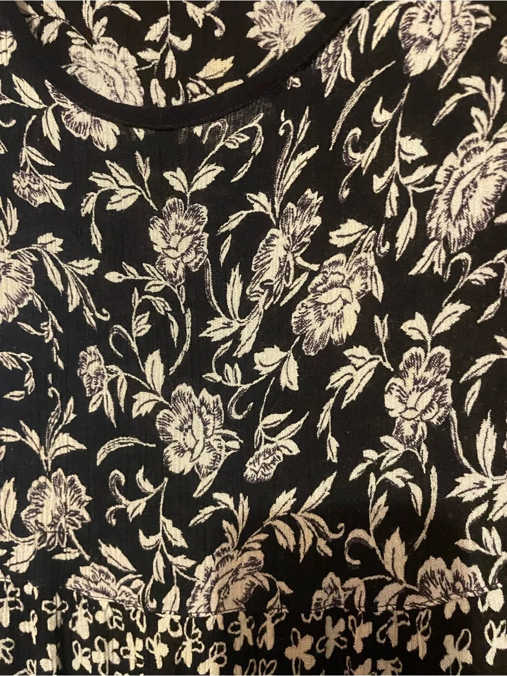 Black & White Floral Tiered Midi Dress - Sleeveless Scoop Neck - Picture 6 of 9